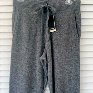 NWT- Monrow CASHMERE jogger- gray-small